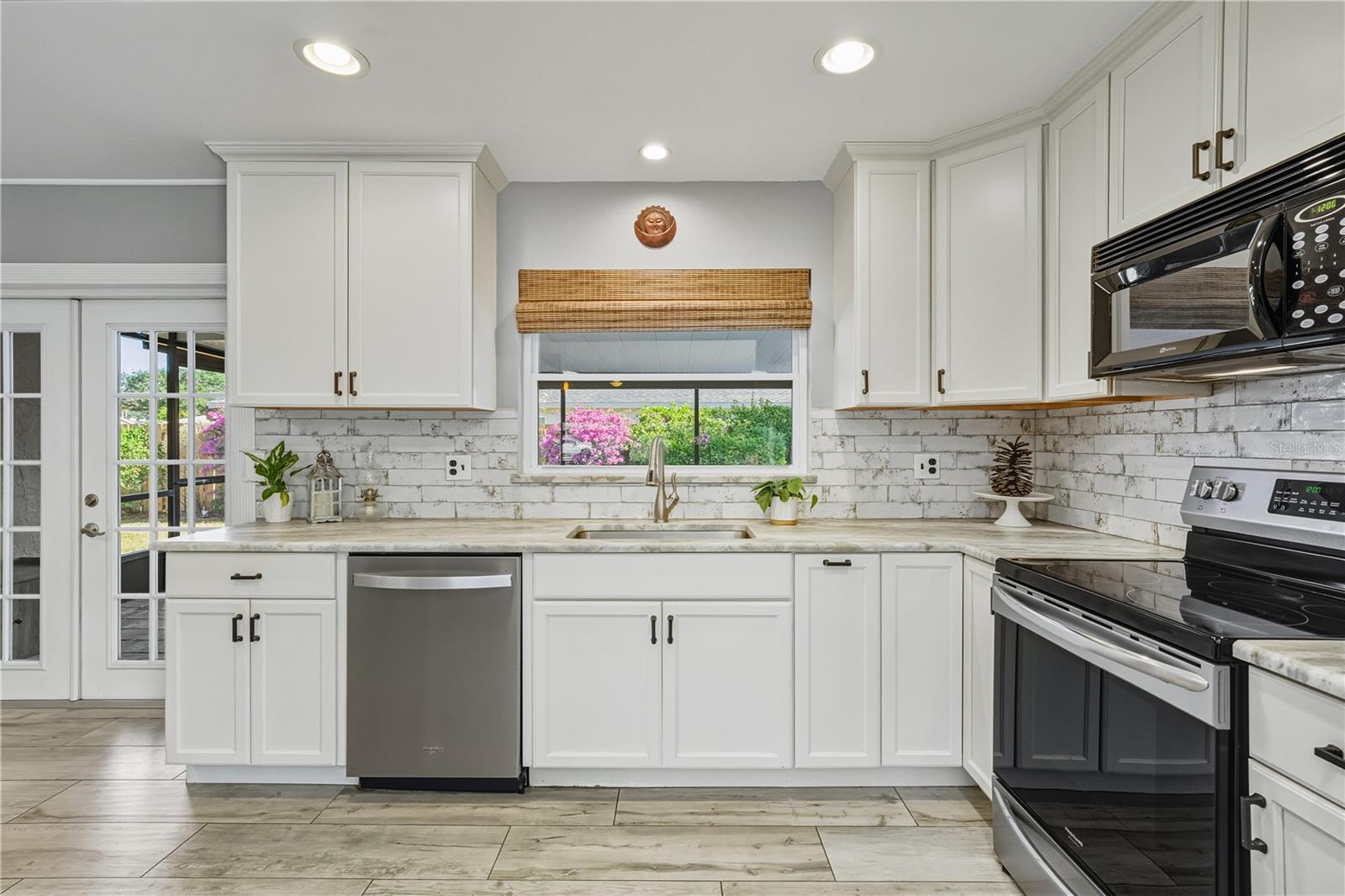 5896 WHISTLEWOOD WAY