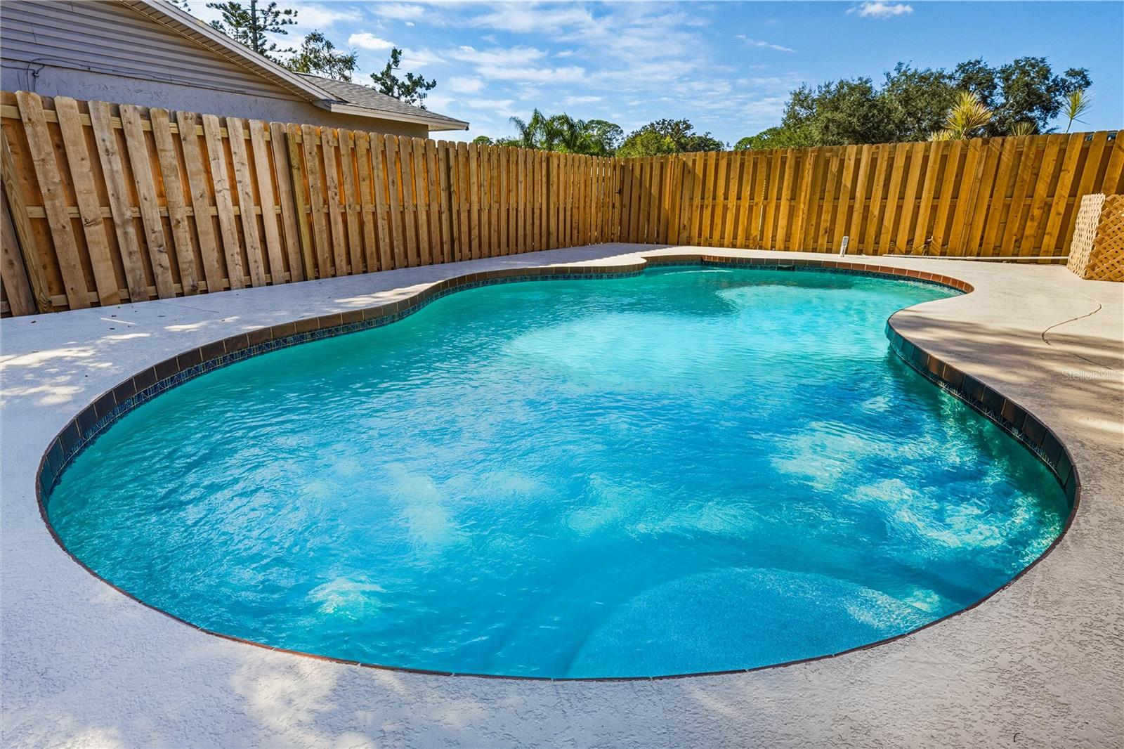 5896 WHISTLEWOOD WAY