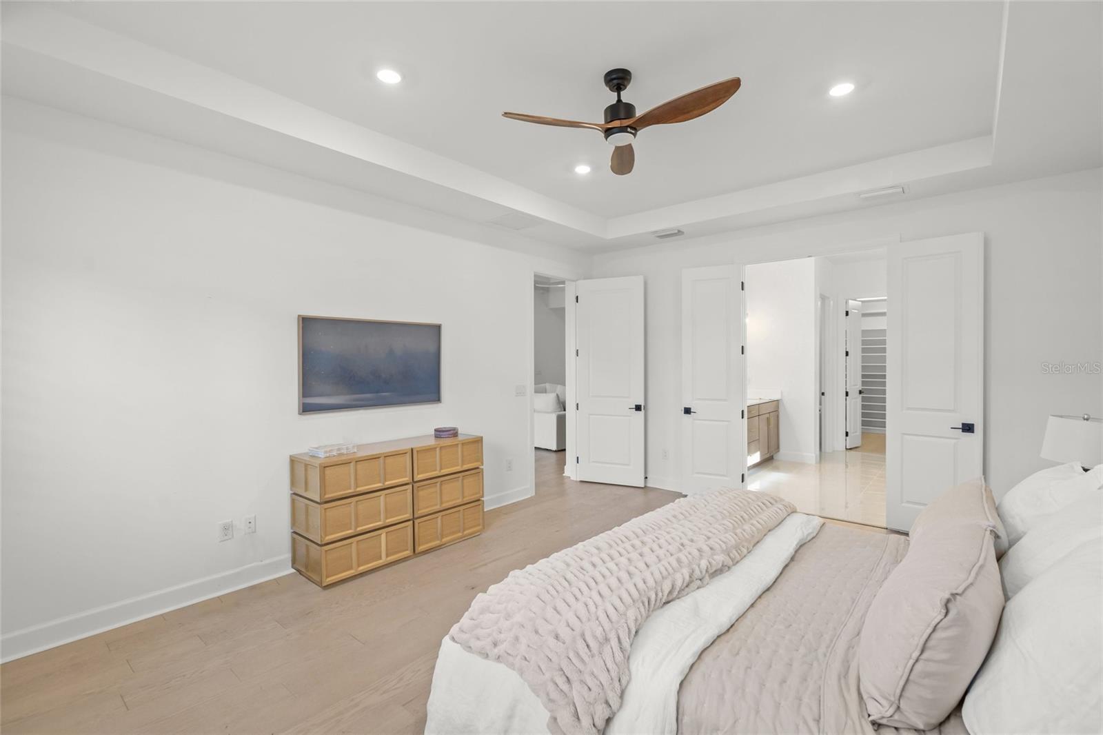 7765 GRANDE SHORES DR