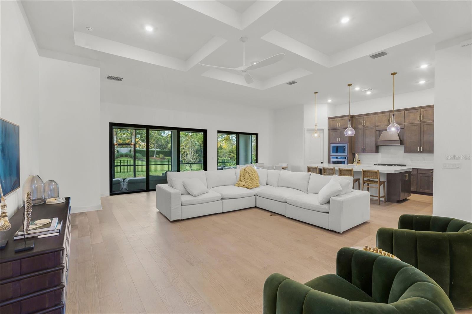 7765 GRANDE SHORES DR