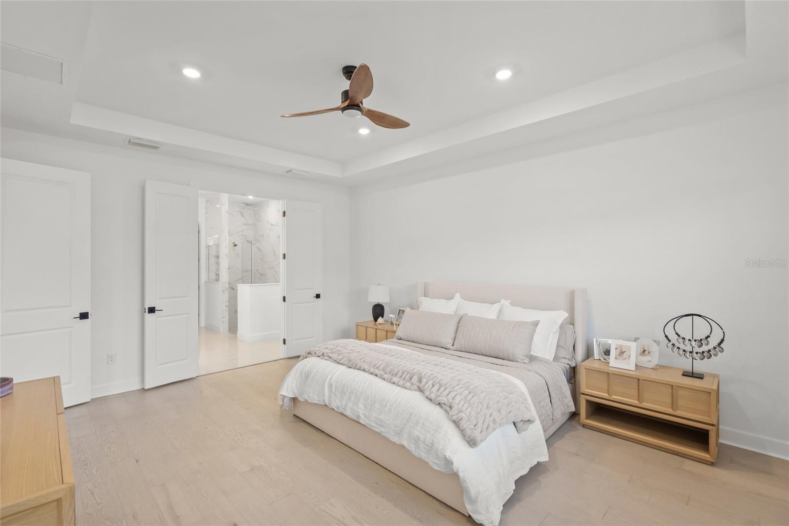 7765 GRANDE SHORES DR