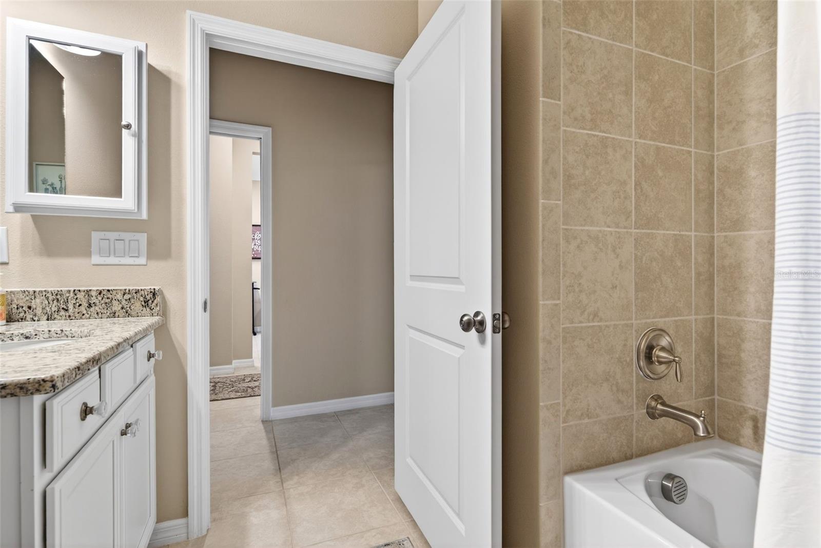 13822 MESSINA LOOP #103