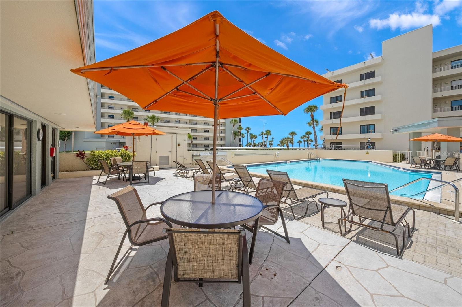 5750 MIDNIGHT PASS RD #704E