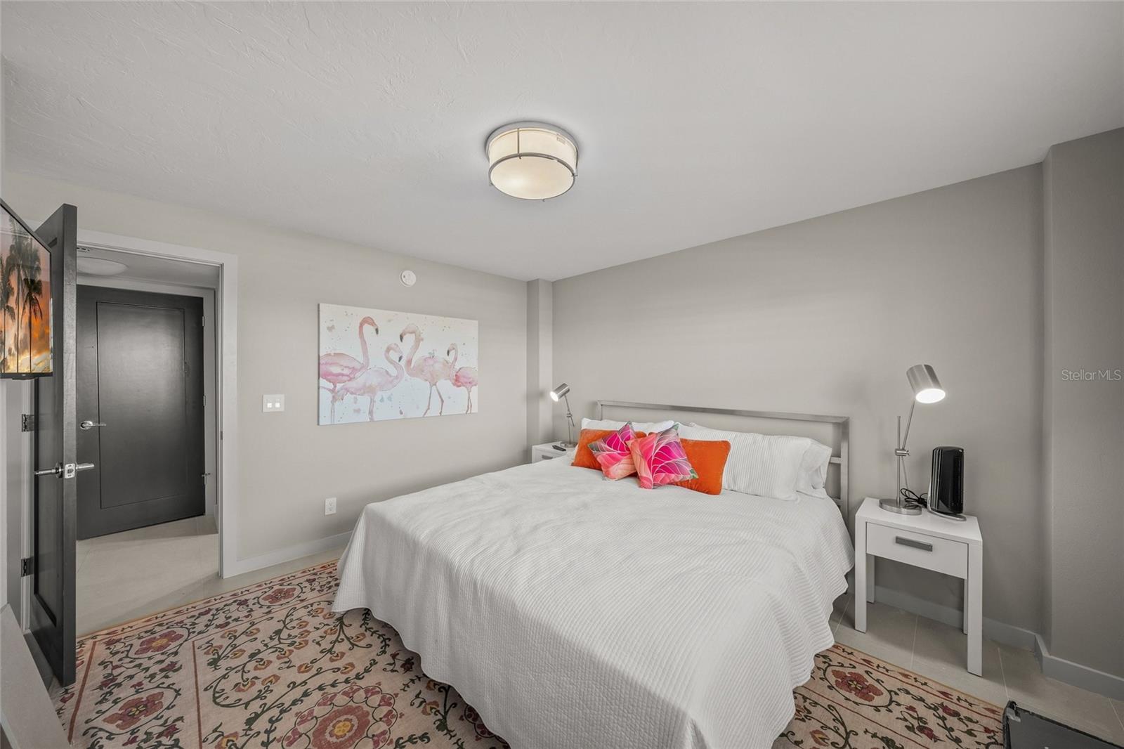 5750 MIDNIGHT PASS RD #704E