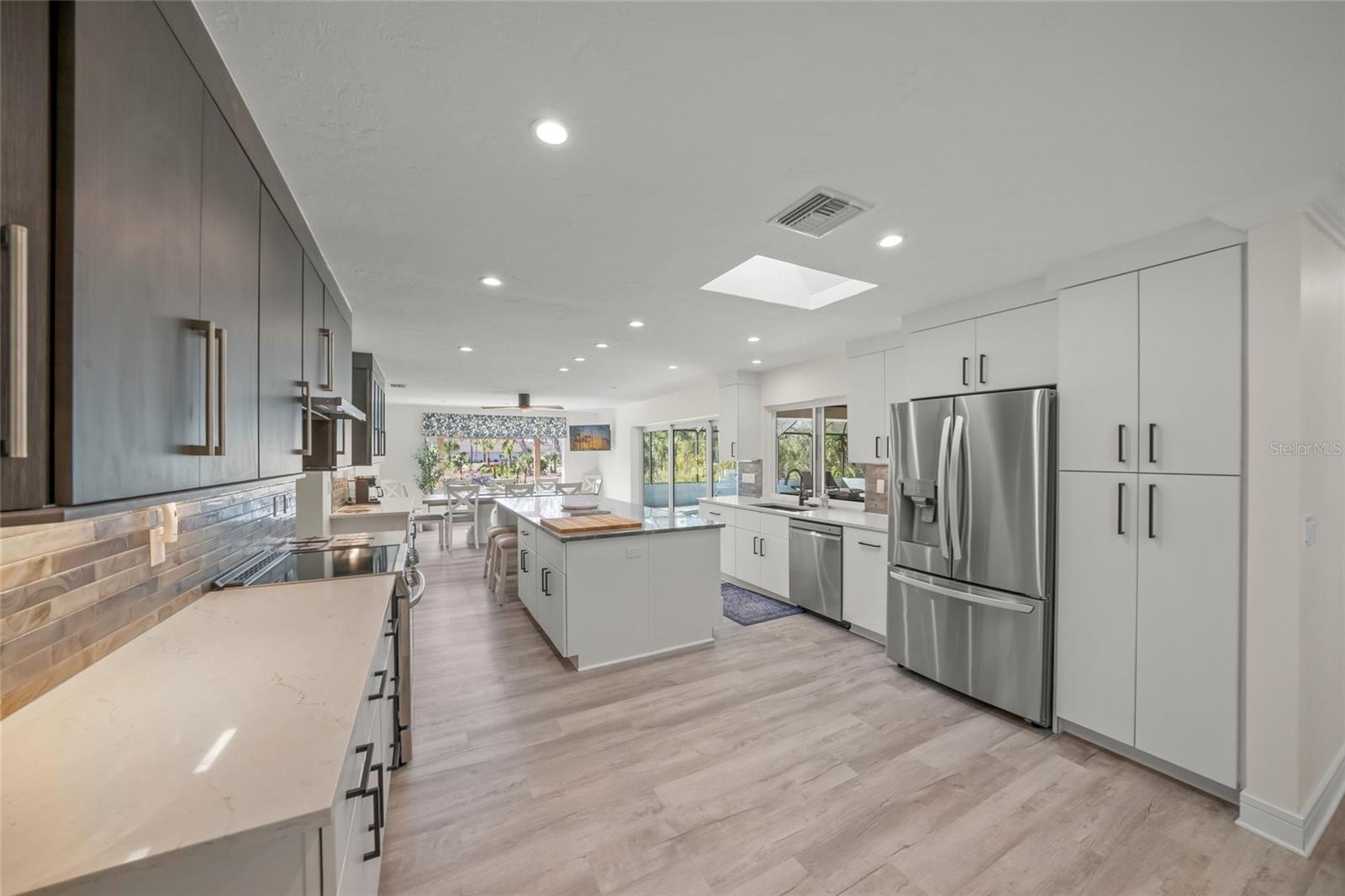 8560 HERON LAGOON CIR