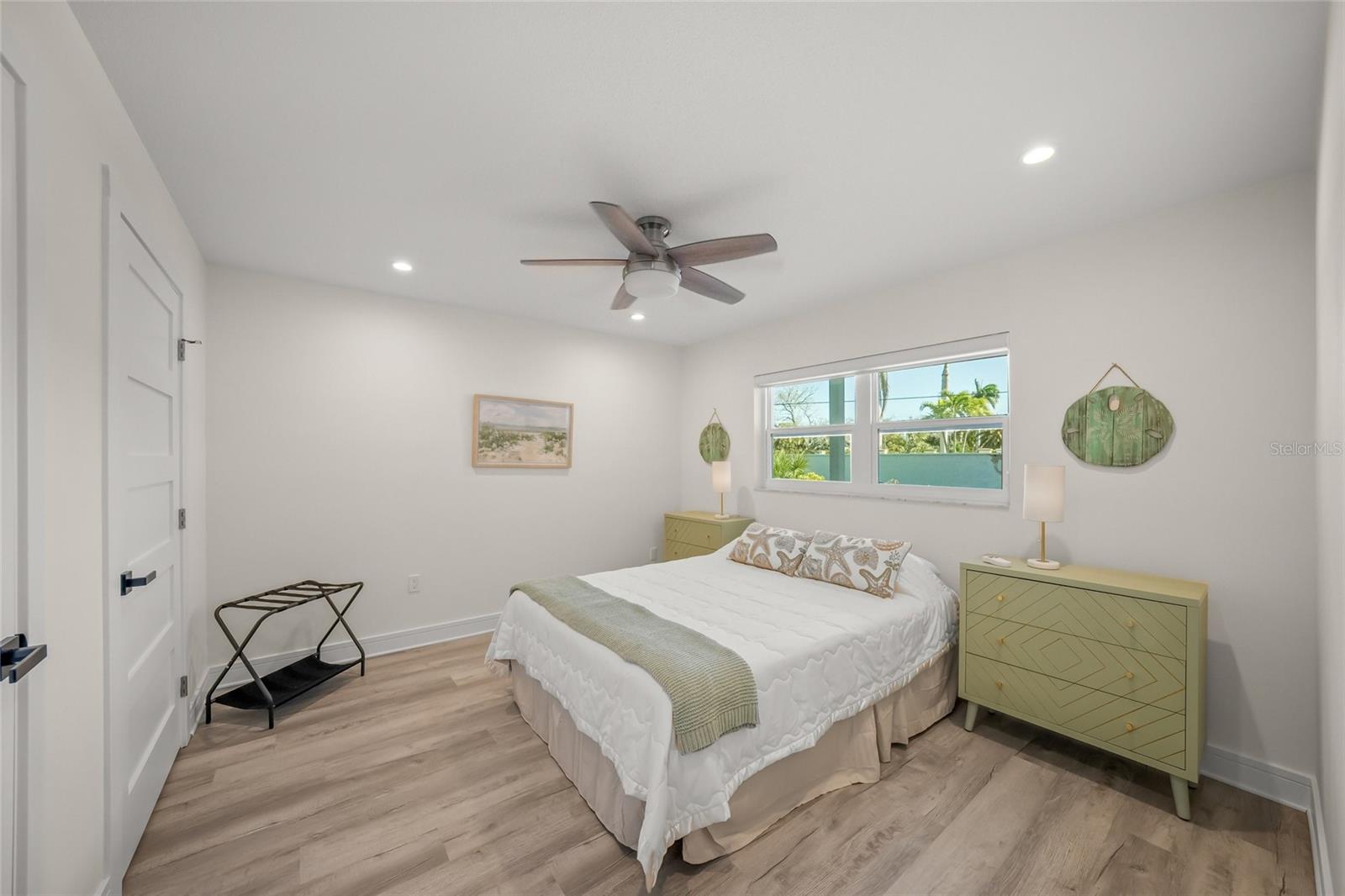 8560 HERON LAGOON CIR