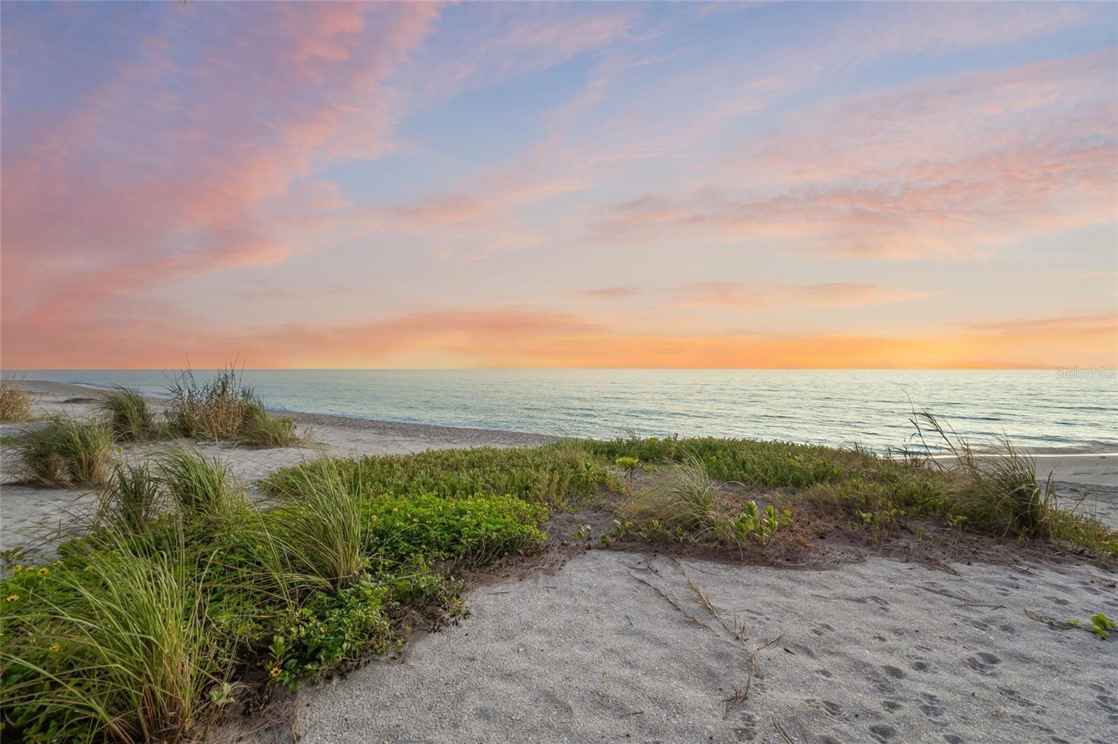 8560 HERON LAGOON CIR