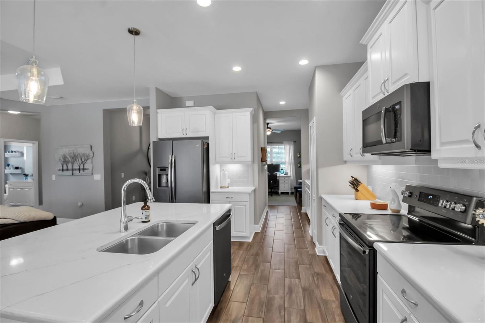 7798 RIDGELAKE CIR