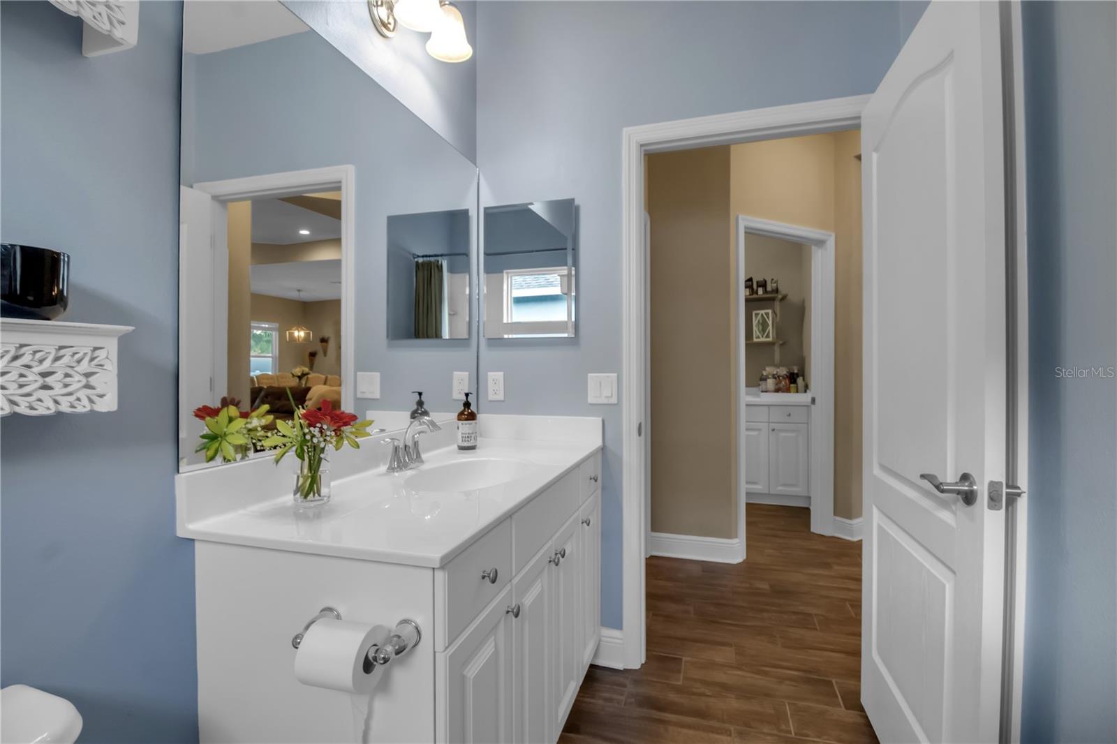 7798 RIDGELAKE CIR
