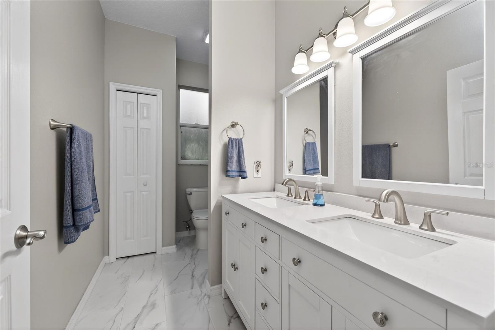 4956 CREEKSIDE TRL