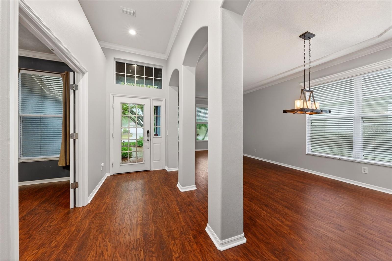 4956 CREEKSIDE TRL