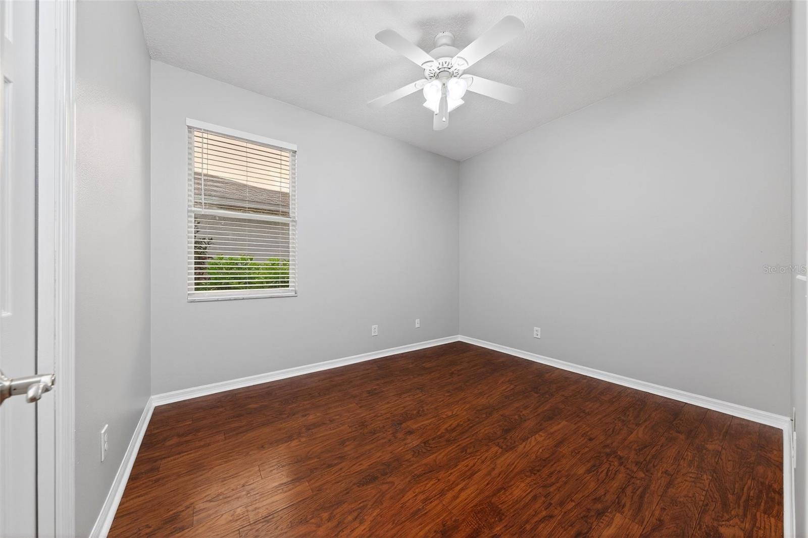 4956 CREEKSIDE TRL