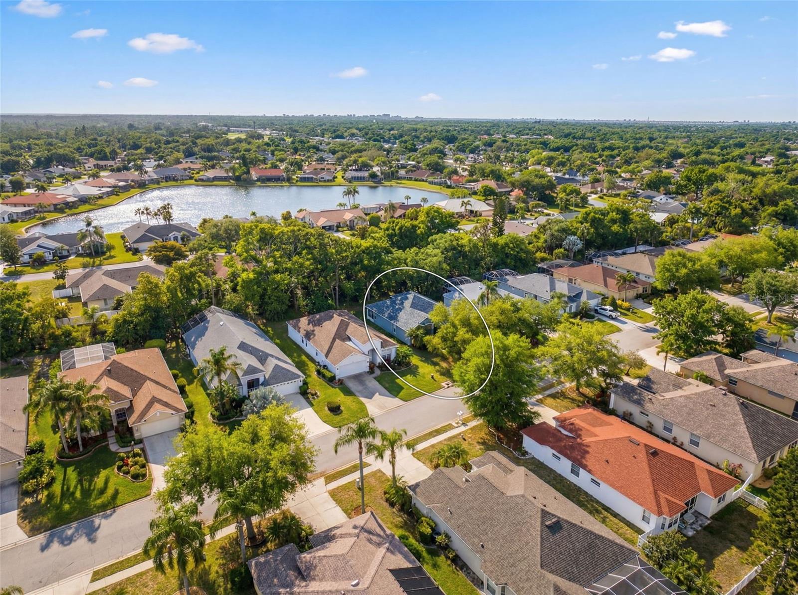 4956 CREEKSIDE TRL