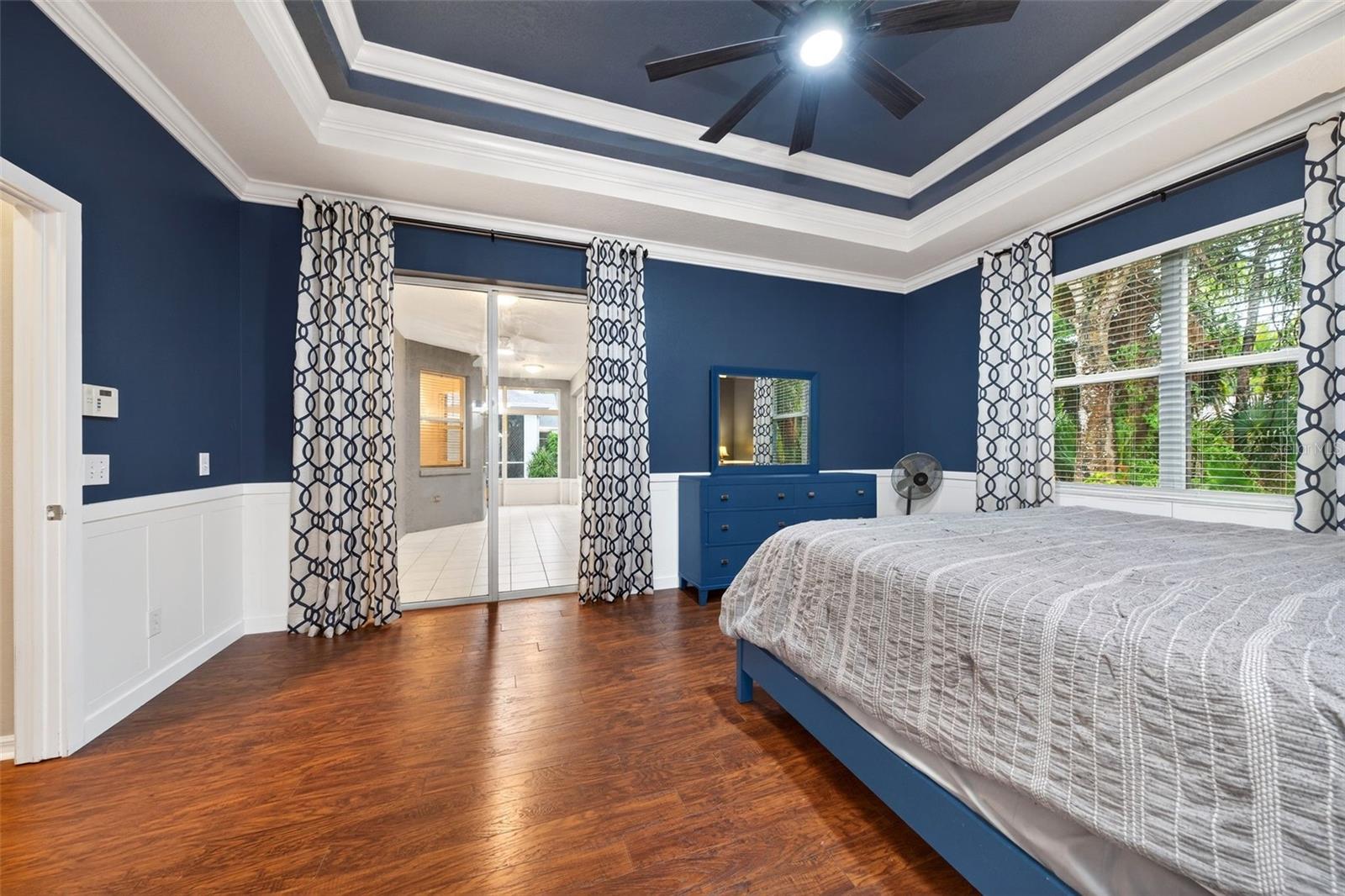 4956 CREEKSIDE TRL