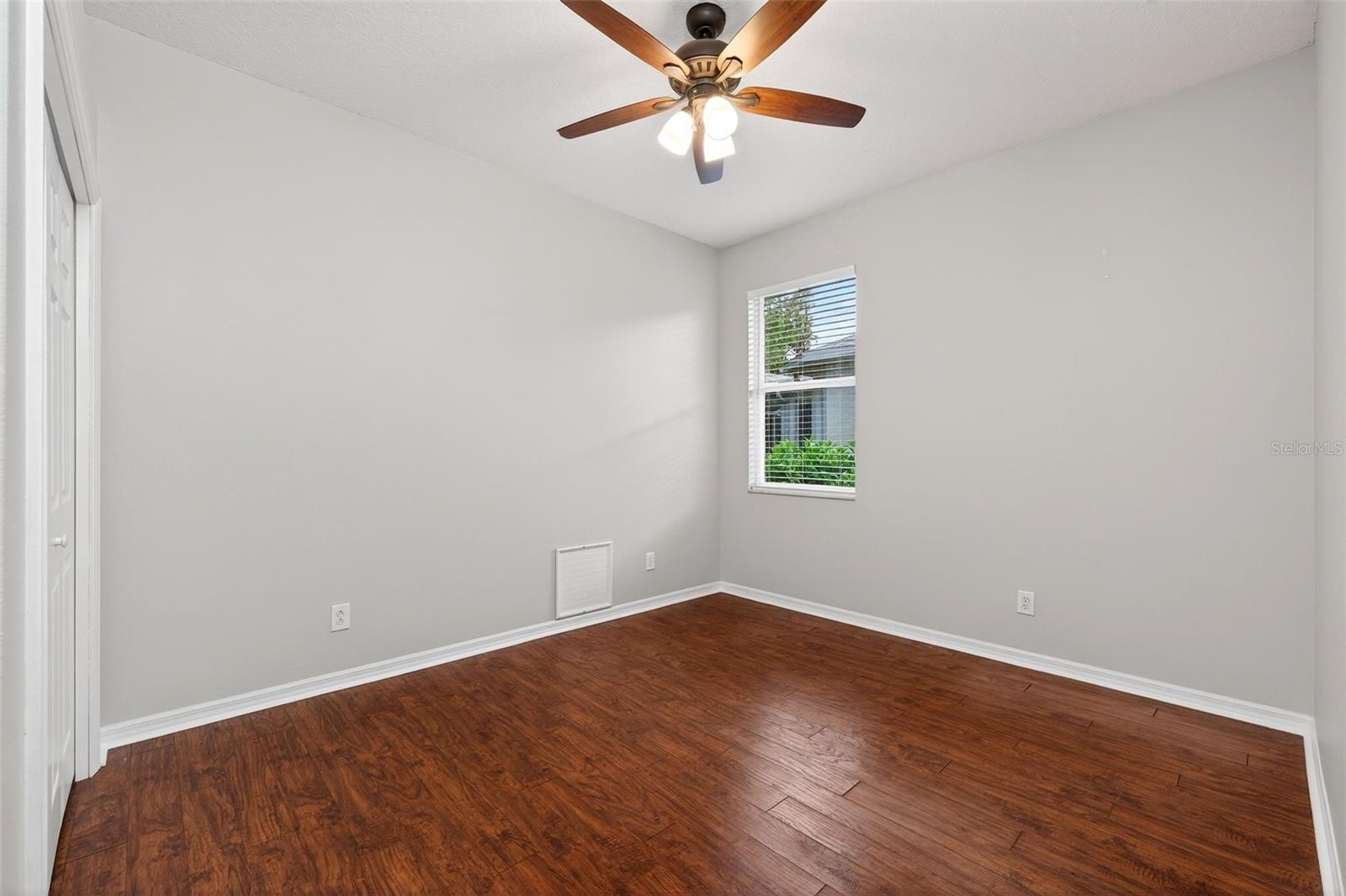 4956 CREEKSIDE TRL