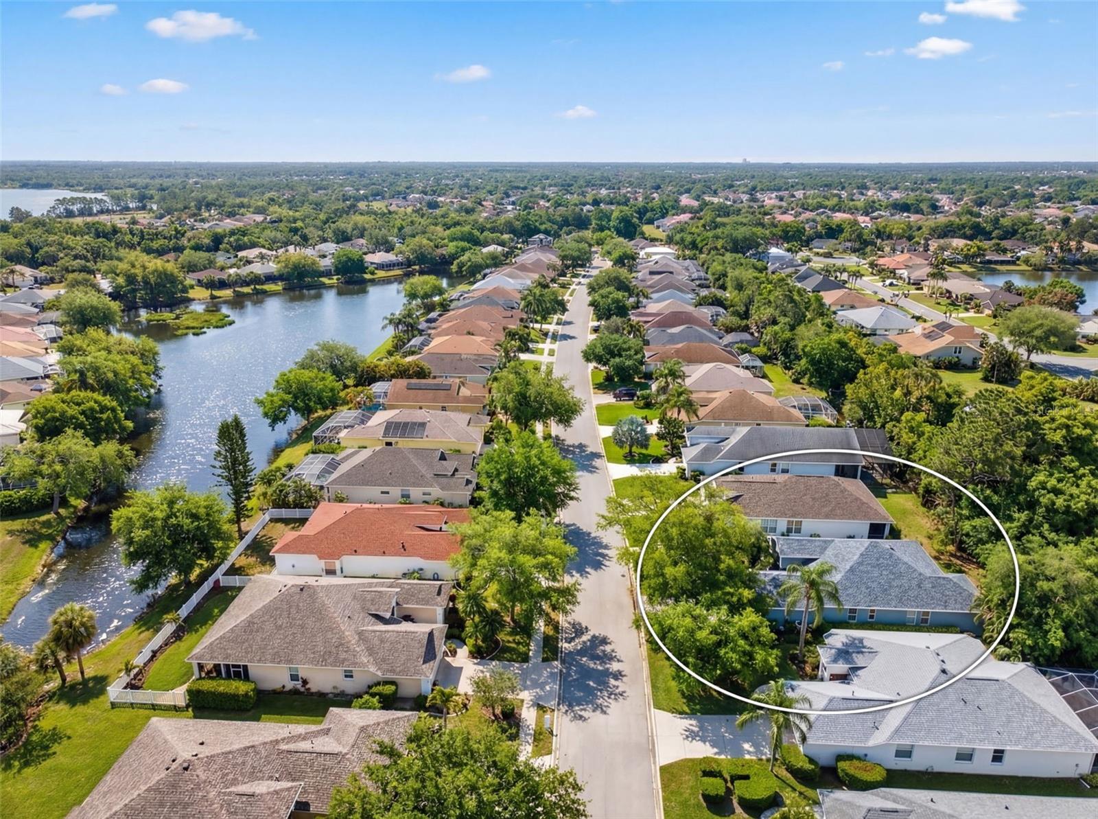 4956 CREEKSIDE TRL