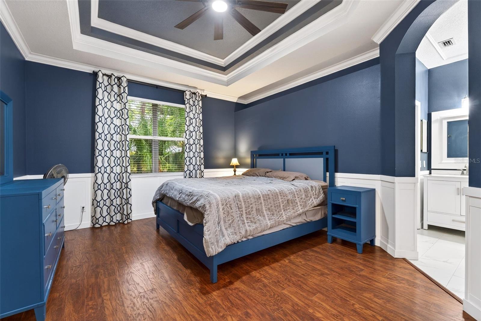 4956 CREEKSIDE TRL