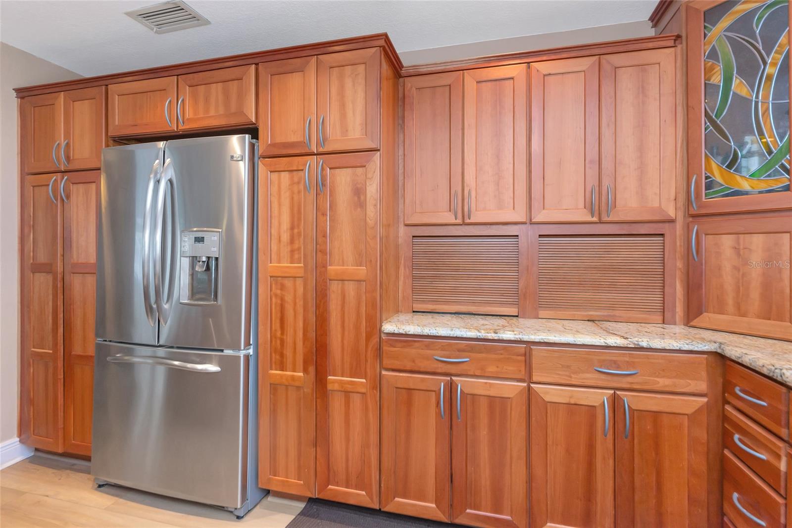 1403 VIOLA DR