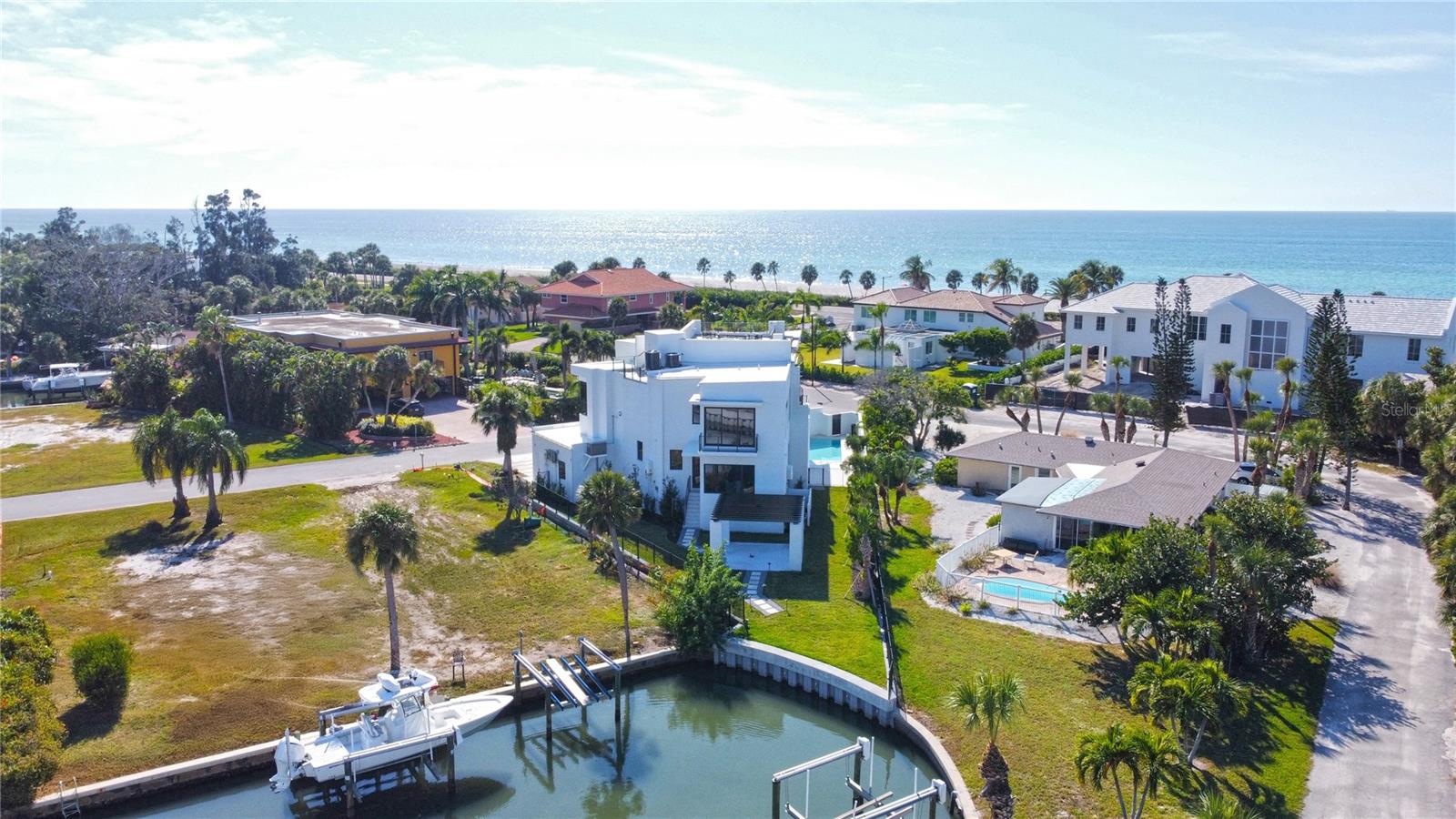 519 ROUNTREE DR