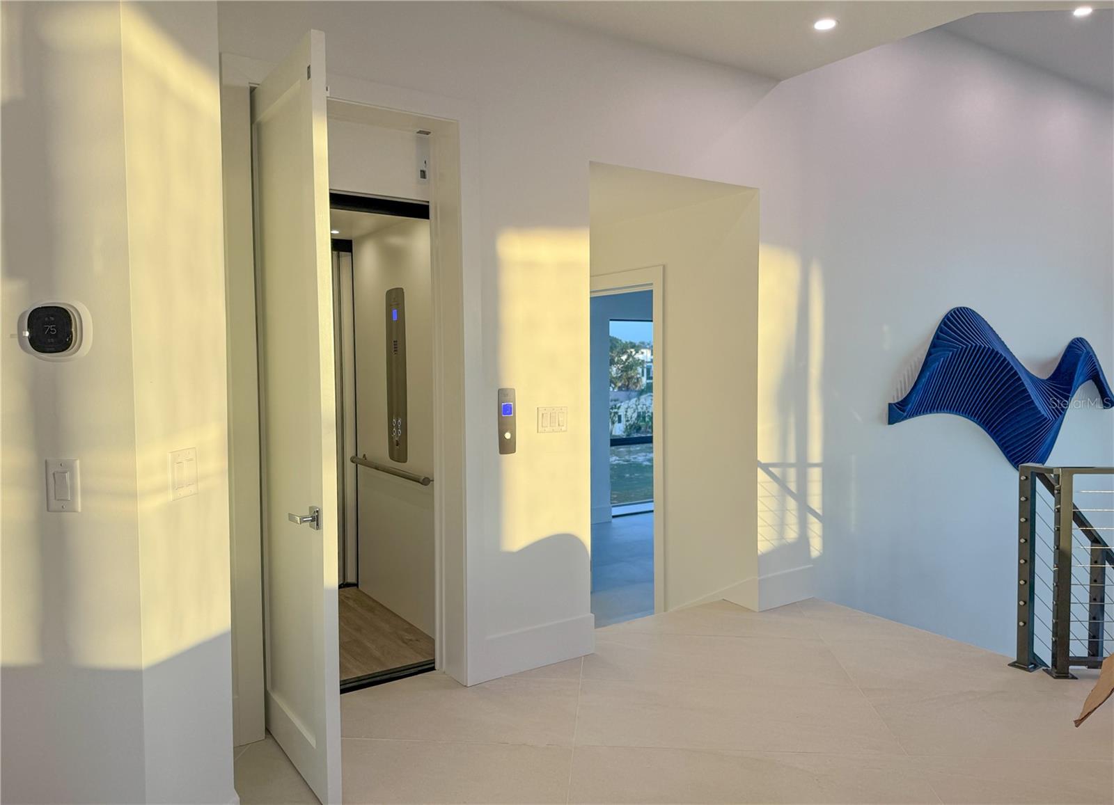 519 ROUNTREE DR