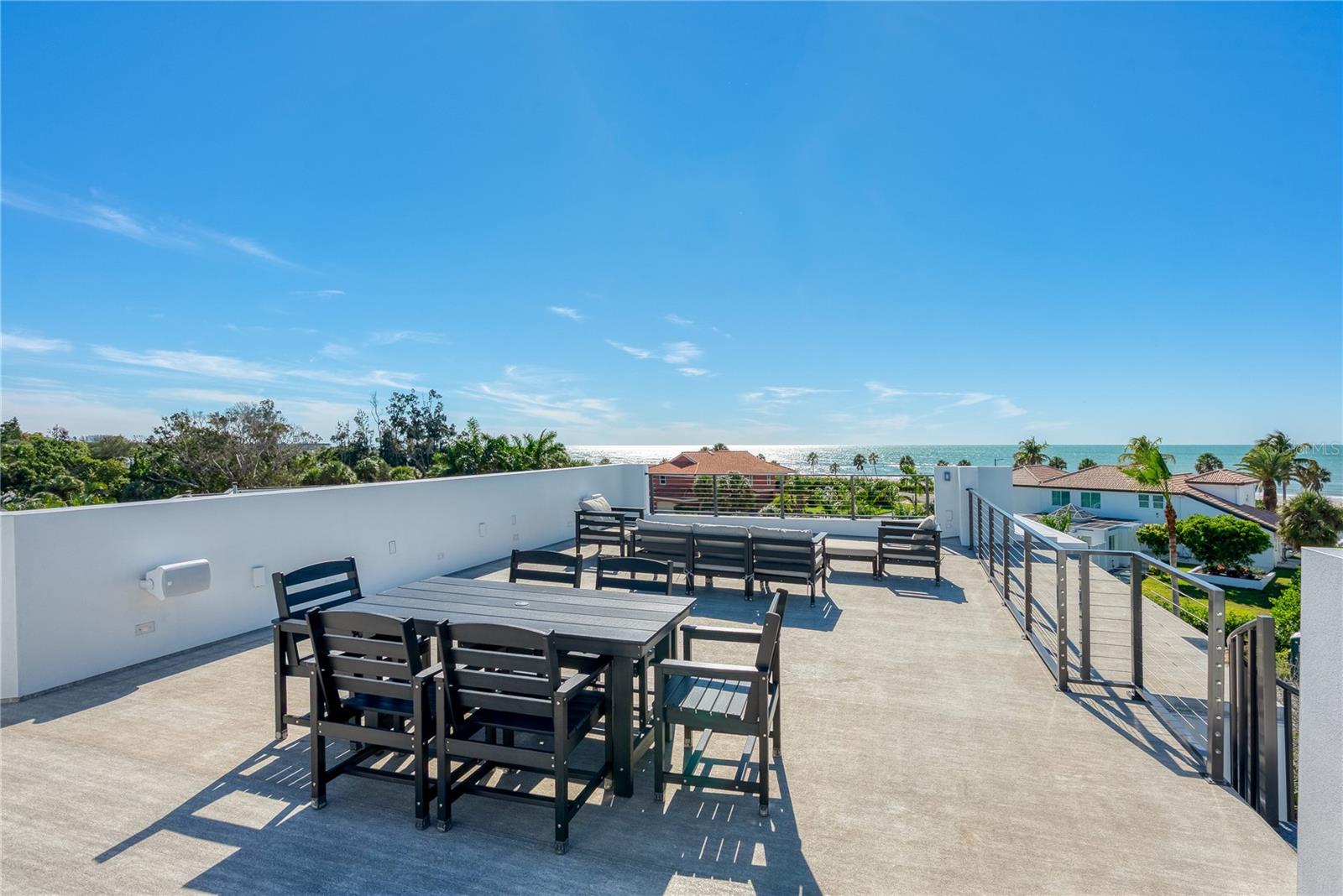 519 ROUNTREE DR