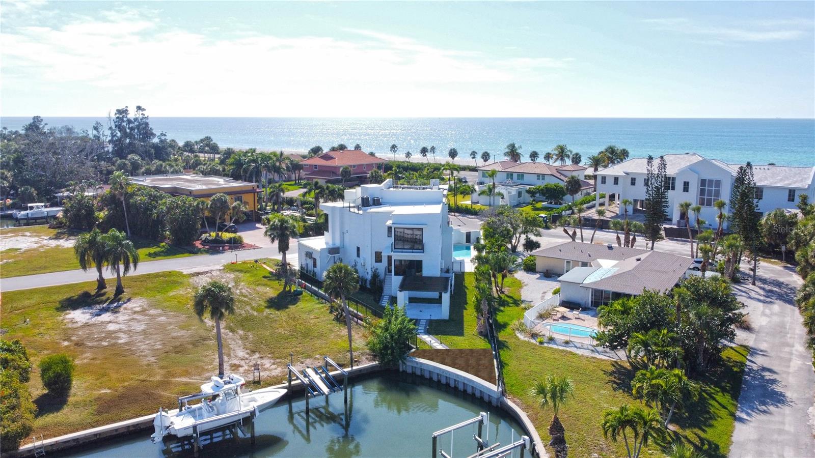 519 ROUNTREE DR