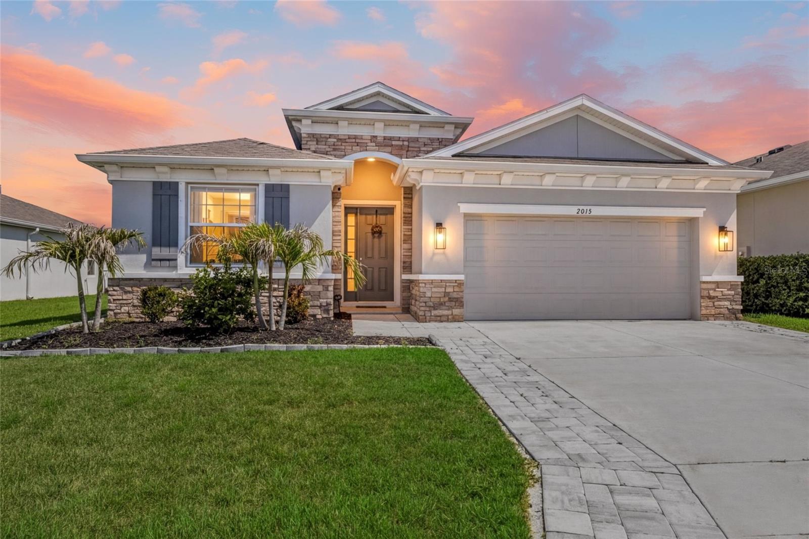 2013 MIDNIGHT PEARL DR