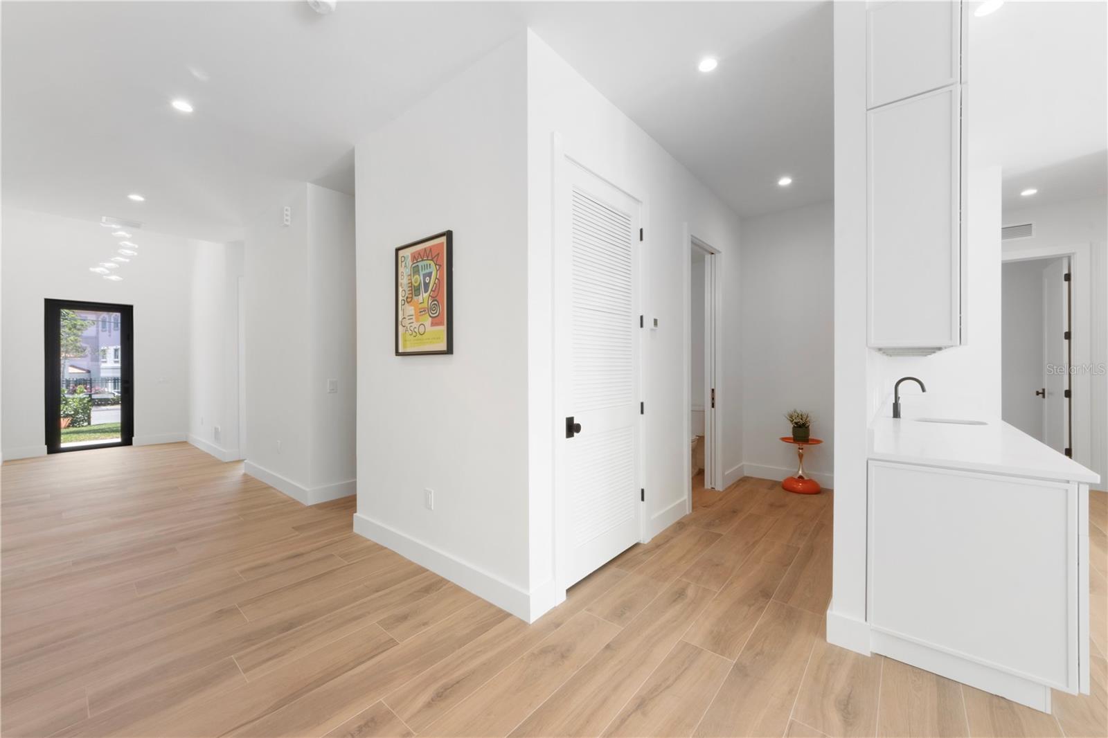 1544 3RD AVE W