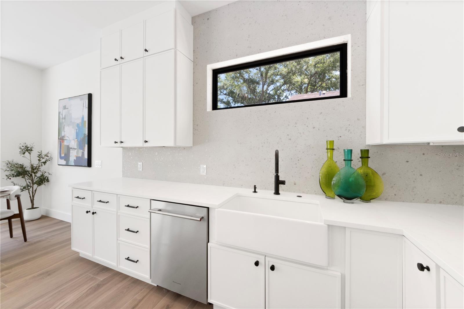 1544 3RD AVE W