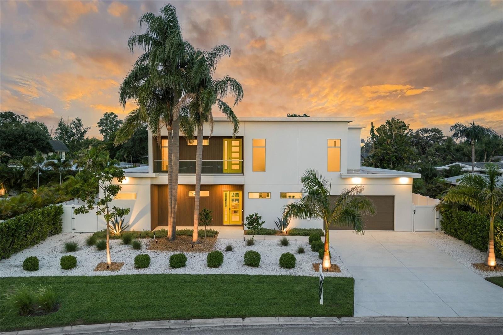 2532 FRUIT TREE DR