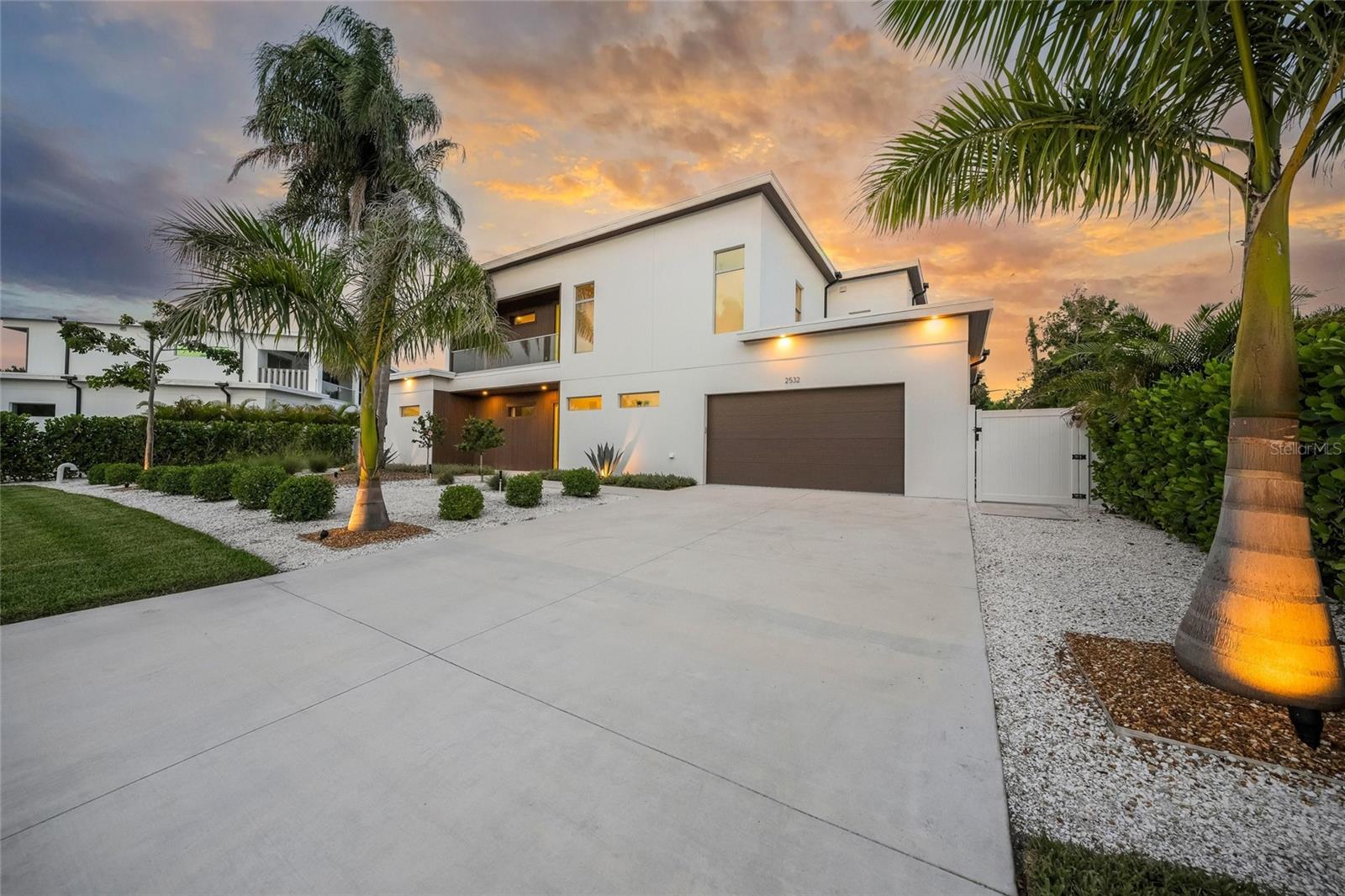 2532 FRUIT TREE DR