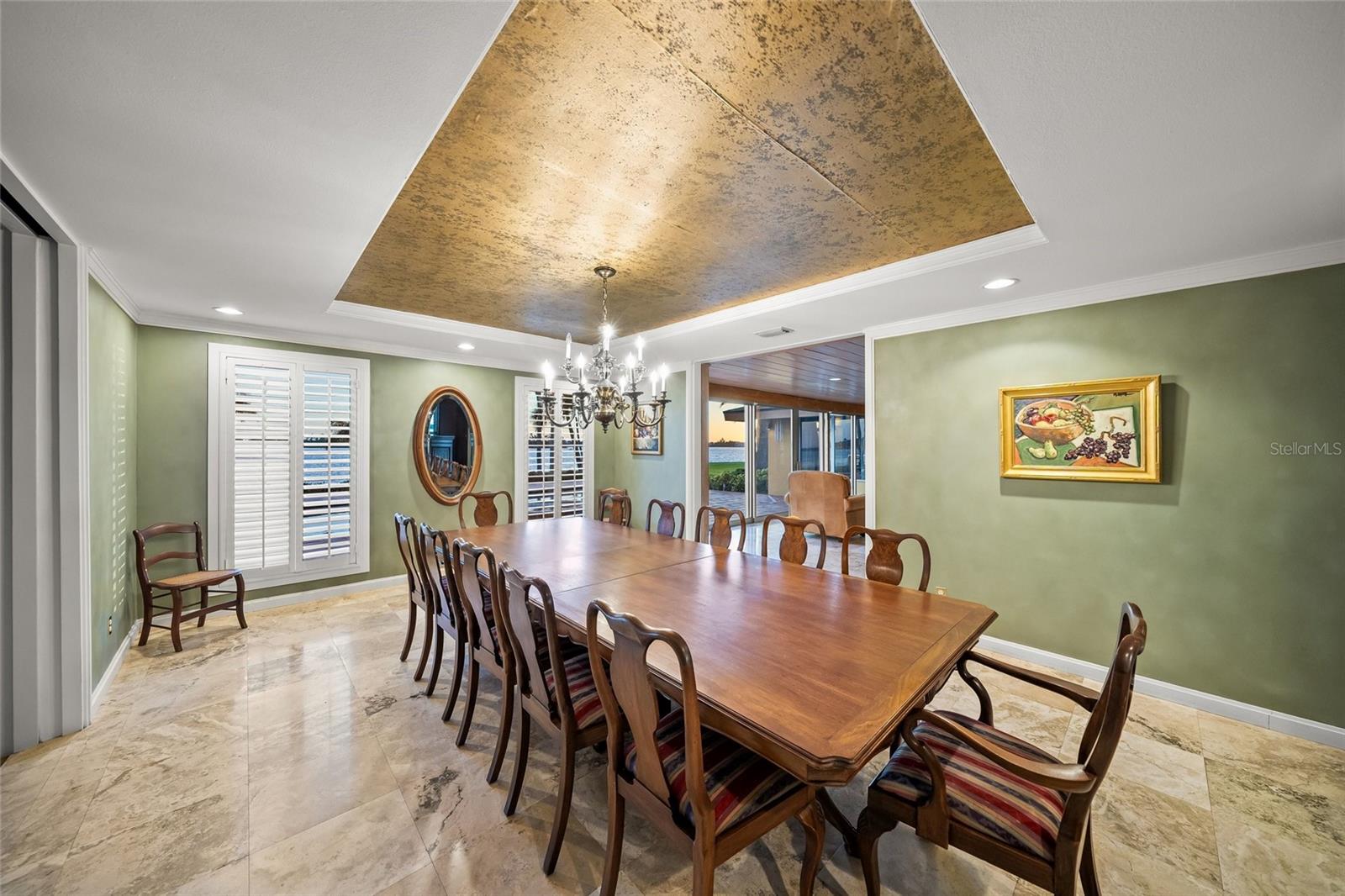 1136 N LAKE SHORE DR