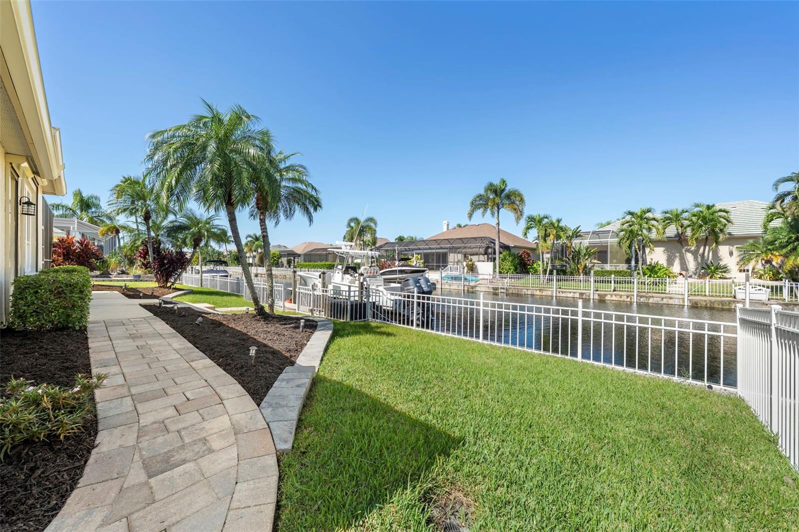 4739 COMPASS DR