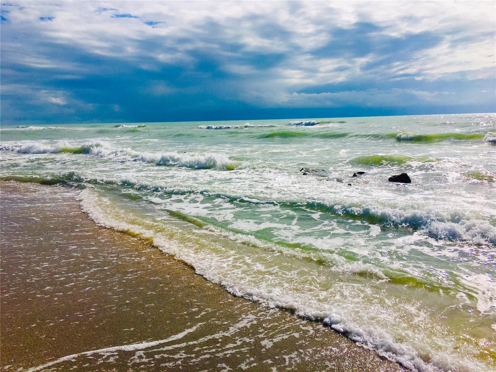 1612 CYPRESS POINT CT