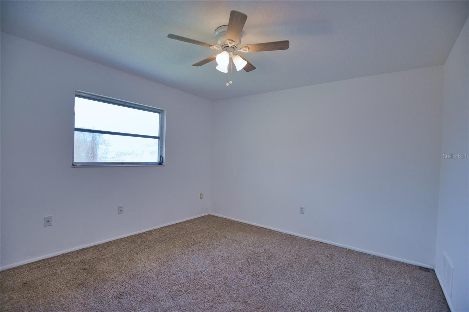 1612 CYPRESS POINT CT