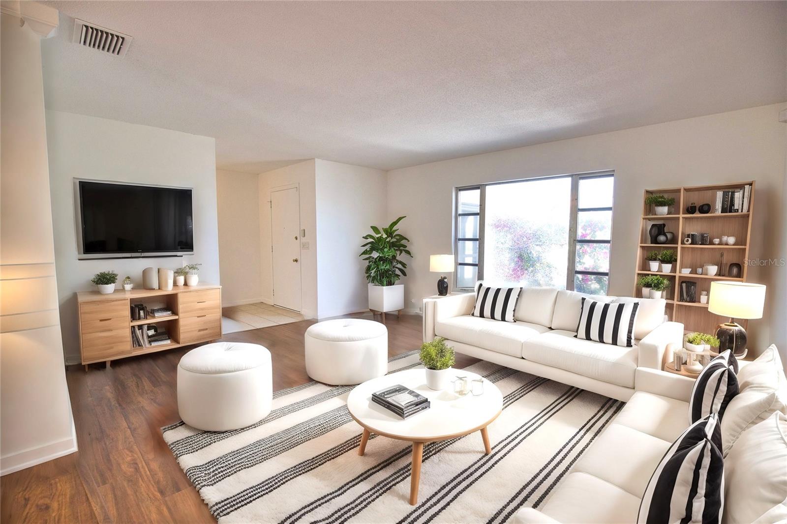 1612 CYPRESS POINT CT