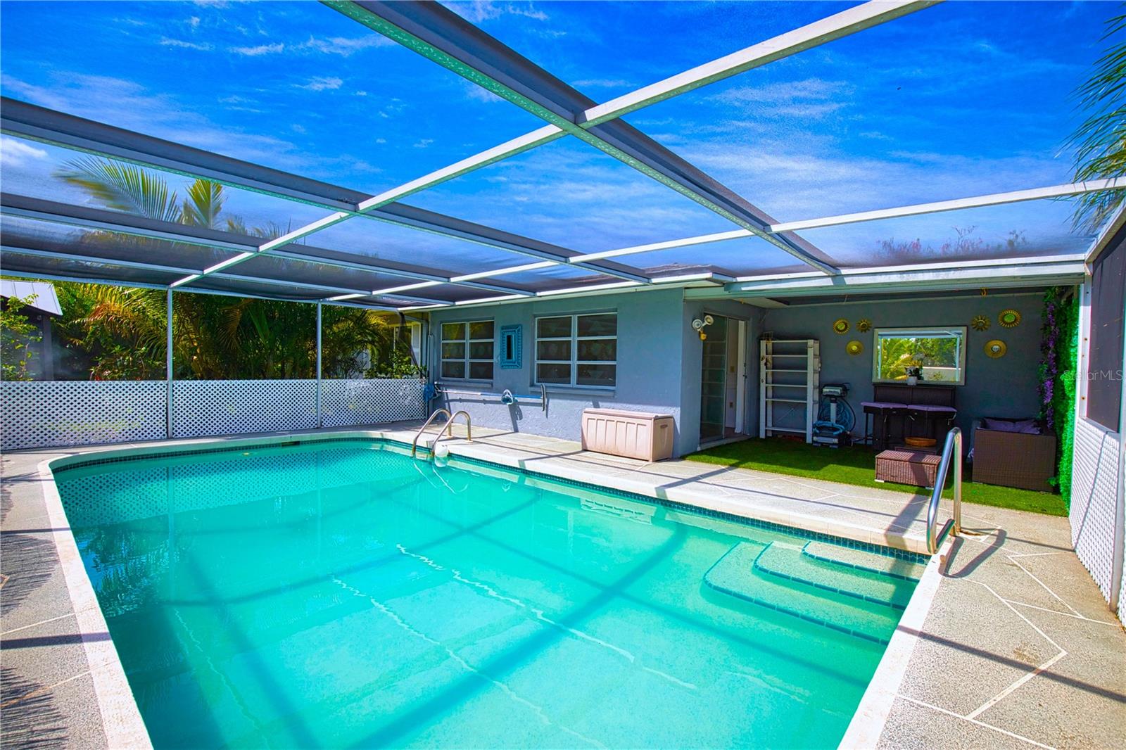 1612 CYPRESS POINT CT