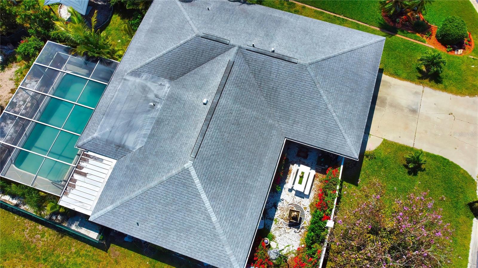 1612 CYPRESS POINT CT