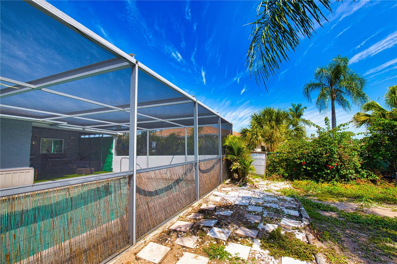 1612 CYPRESS POINT CT