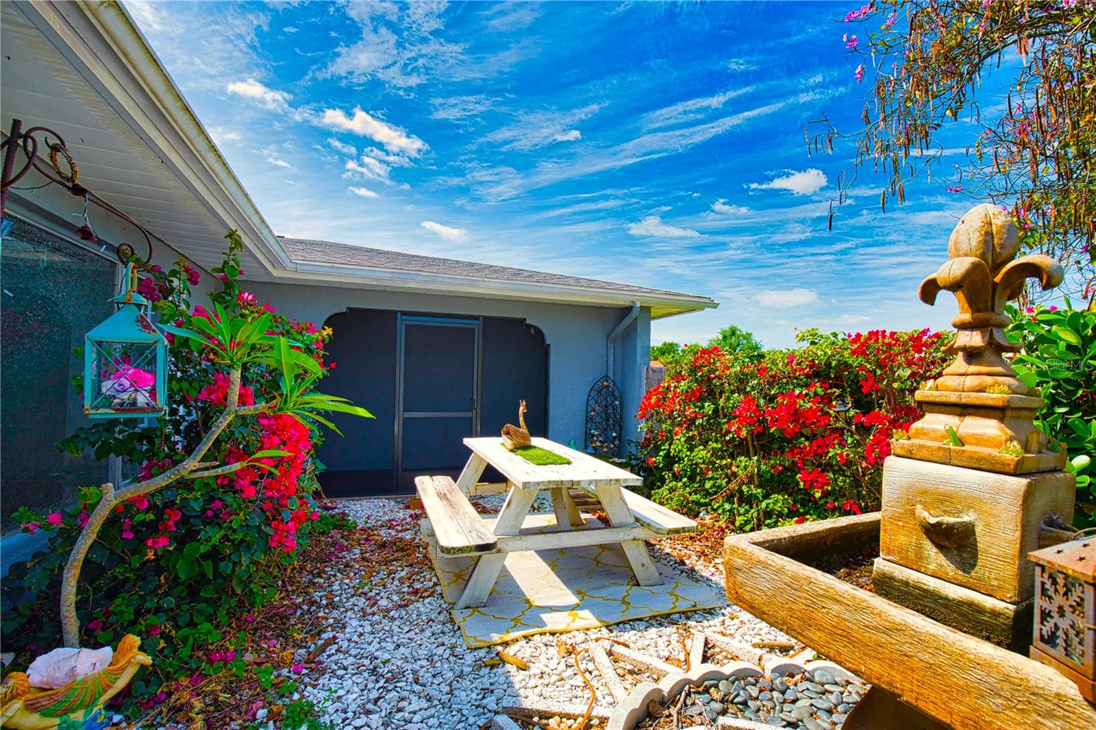 1612 CYPRESS POINT CT