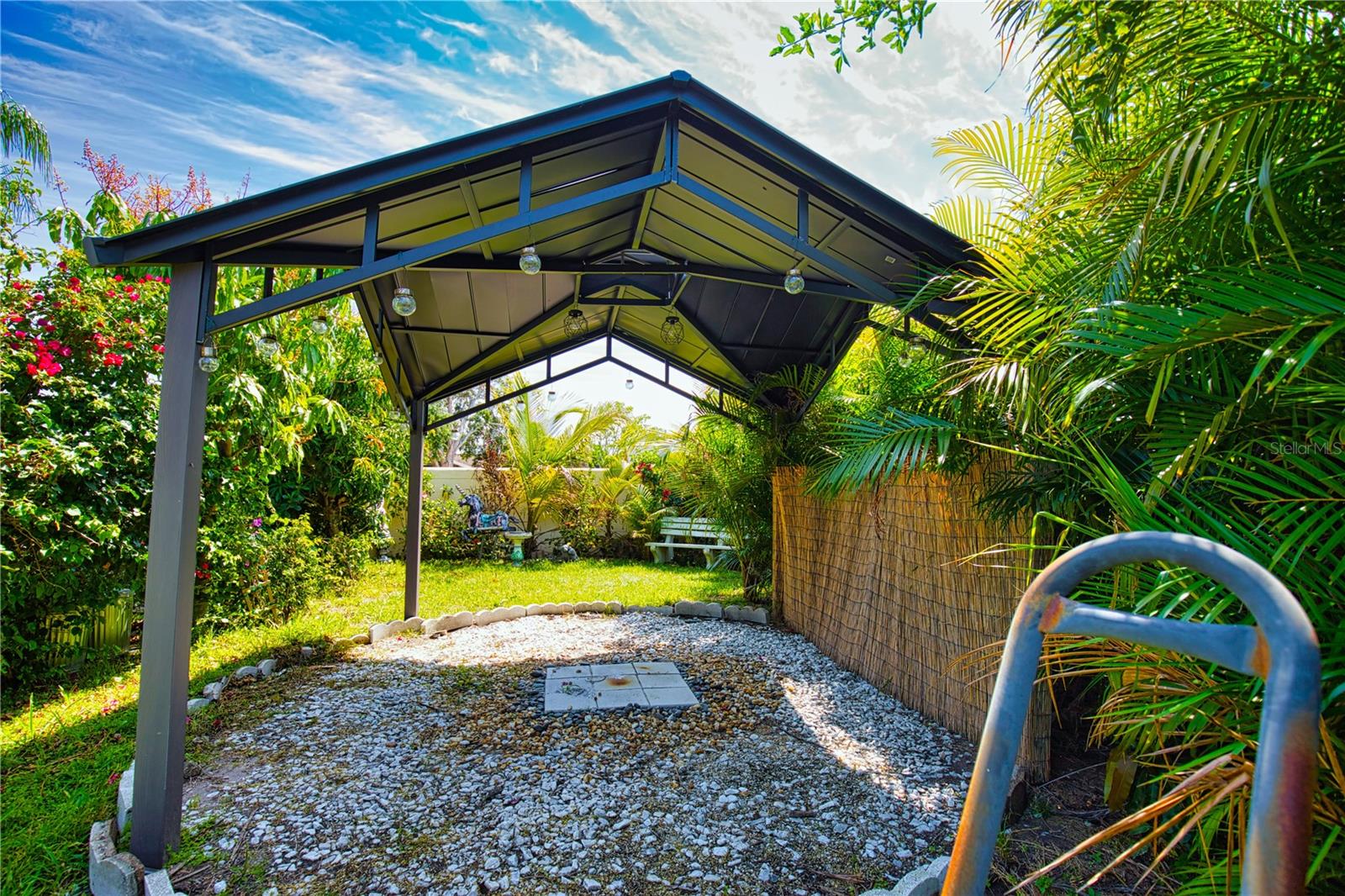 1612 CYPRESS POINT CT