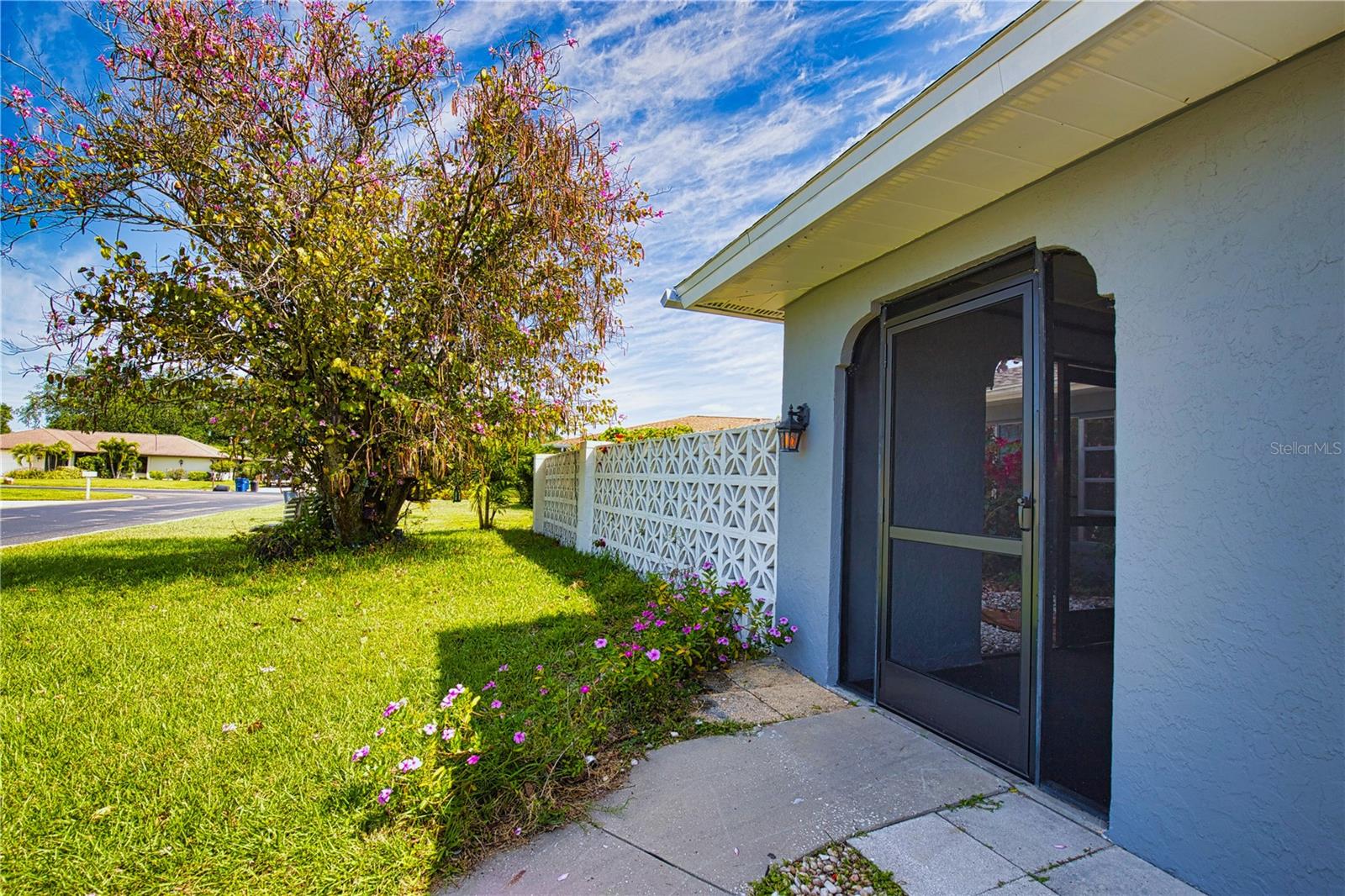 1612 CYPRESS POINT CT