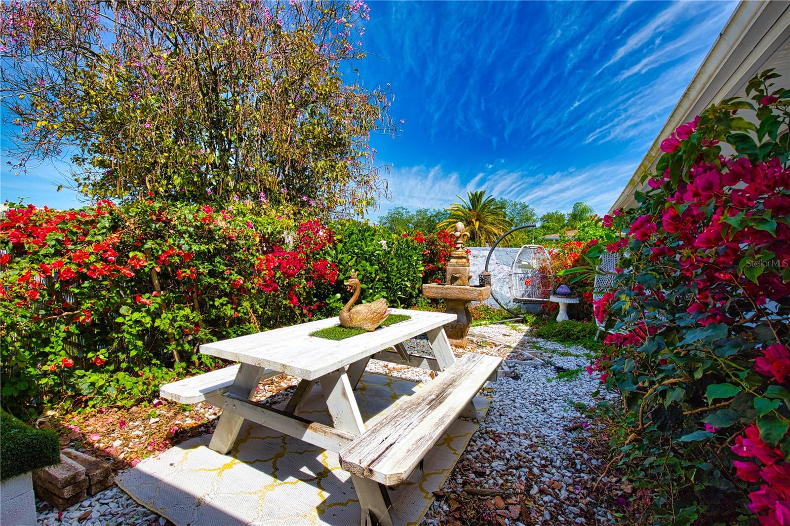 1612 CYPRESS POINT CT