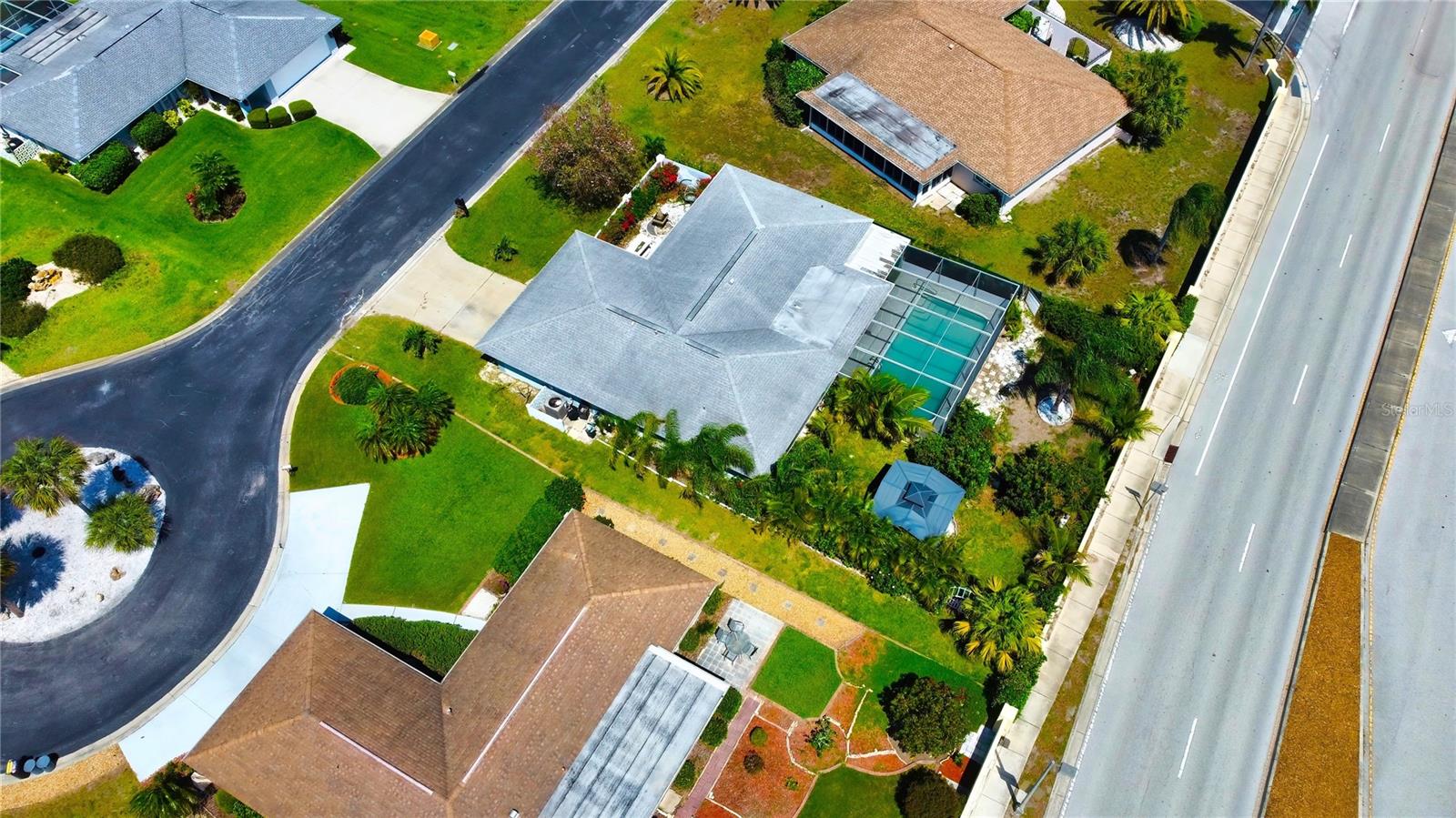 1612 CYPRESS POINT CT