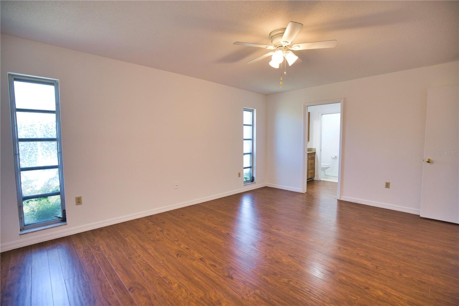 1612 CYPRESS POINT CT