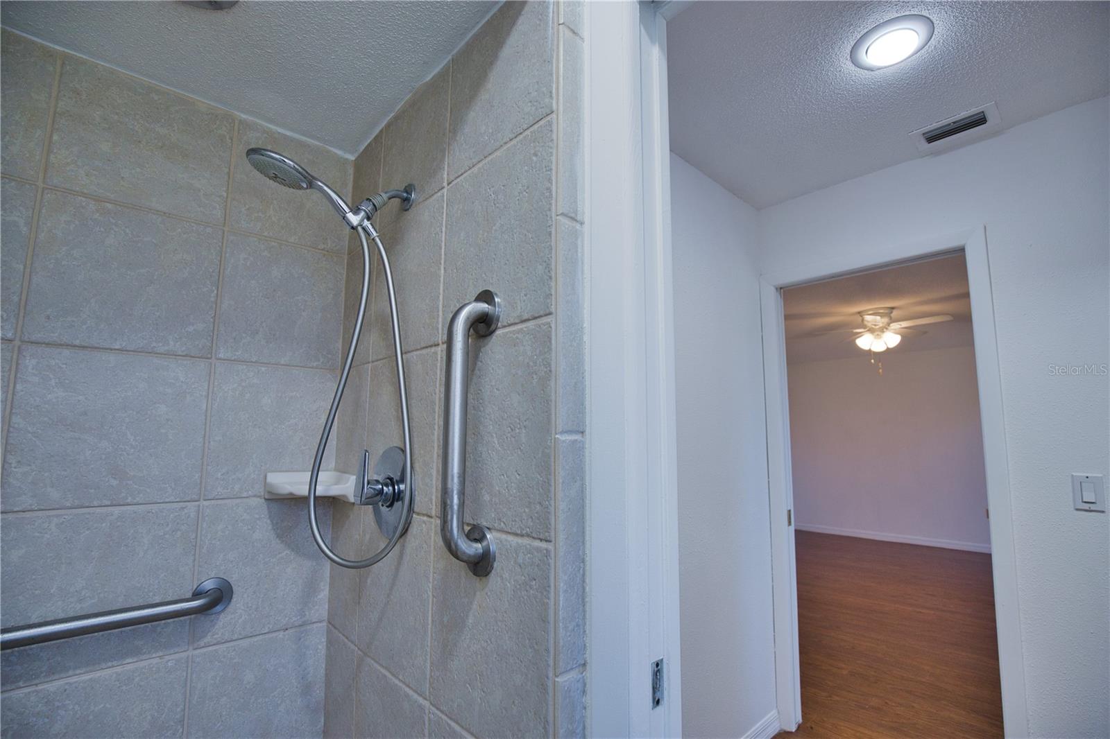 1612 CYPRESS POINT CT