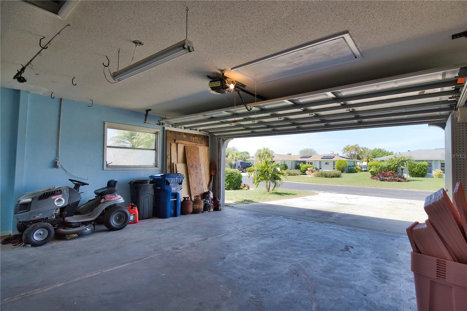 1612 CYPRESS POINT CT