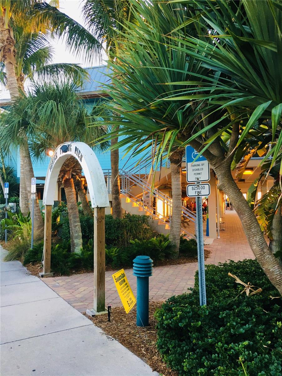 1612 CYPRESS POINT CT