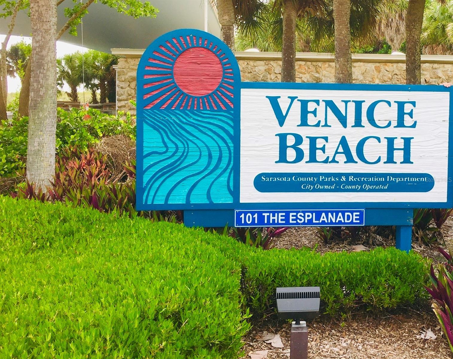 1612 CYPRESS POINT CT