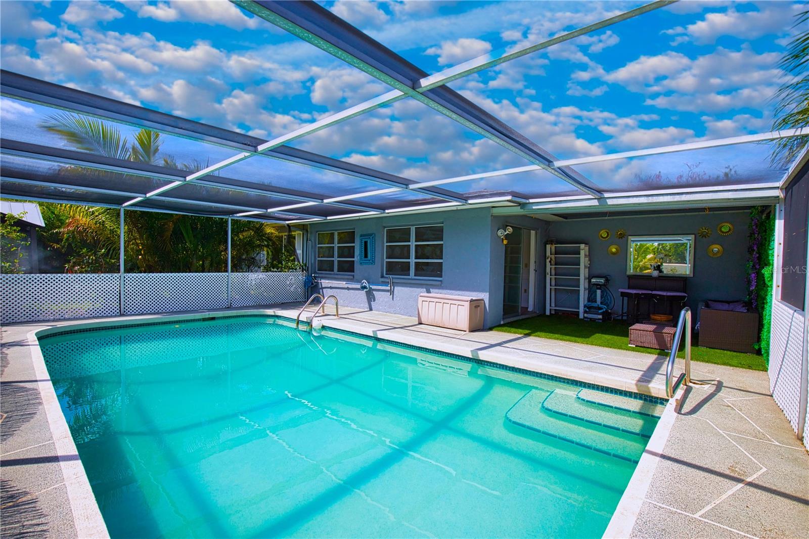 1612 CYPRESS POINT CT